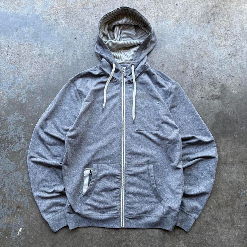 Vuori movement zip up Hoodie size M